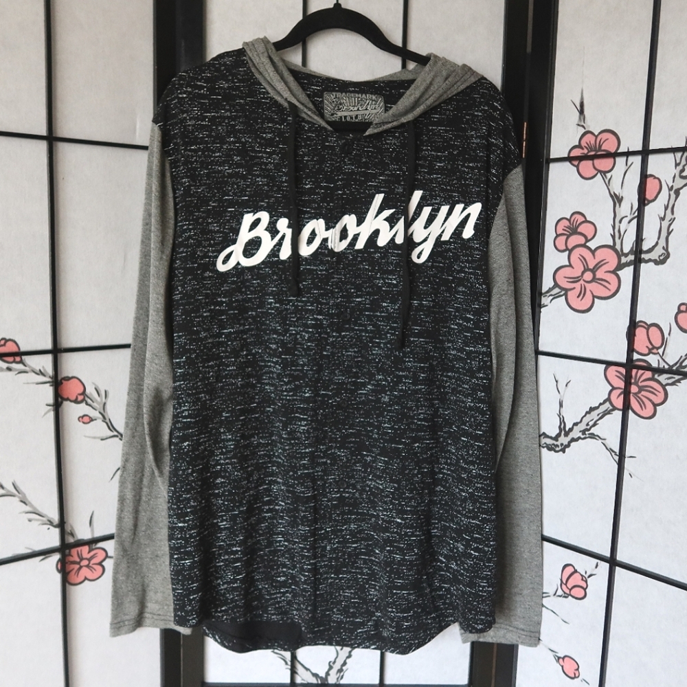 Trademark Brooklyn Cloth Brooklyn Graphic Black and Gray Hoodie Size Large